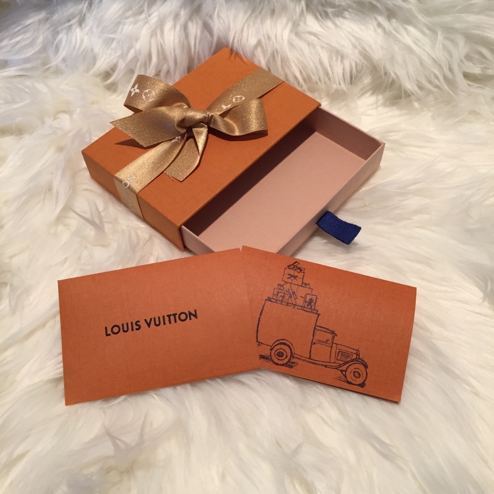Louis Vuitton gift card box and envelope